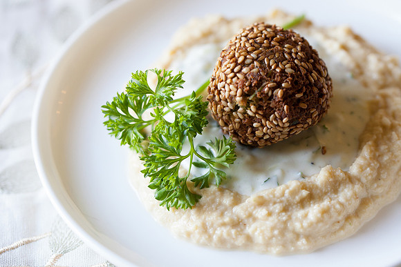 114_104_74_Falafel_OOL061815_PhotoKitchen_MG_8757