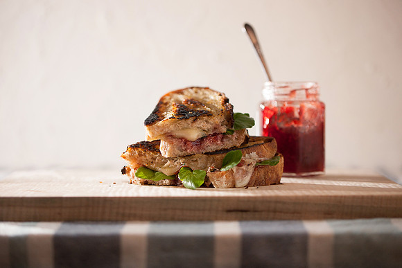 104_095_GrilledCheese_OOL021416_PhotoKitchen_MG_0494
